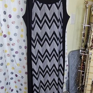 2x Ellie McCarthy Black Maxi Dress With White Chevron